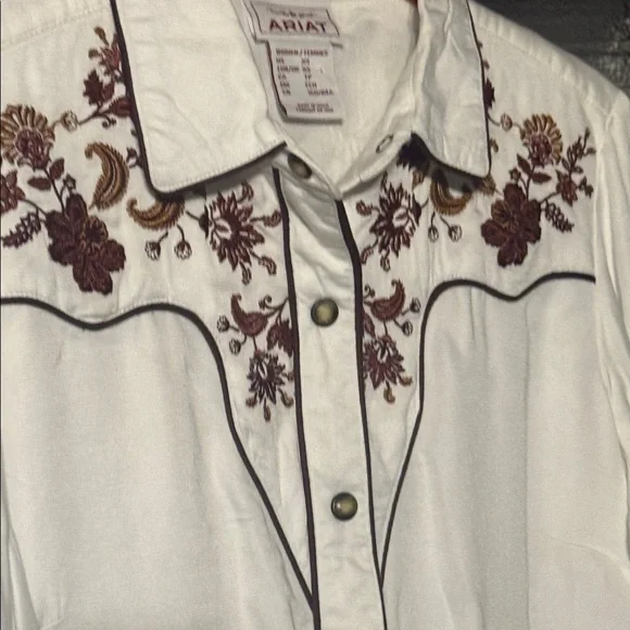 ARIAT WOMEN'S ELSA FLORAL EMBROIDERED LONG SLEEVE SNAP WESTERN SHIRT. XS - Picture 7 of 9